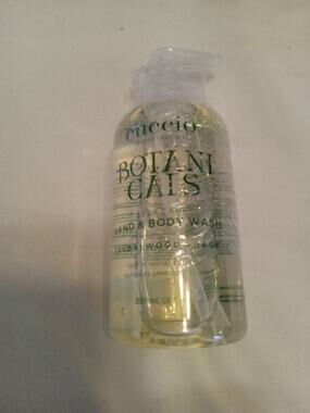 NEW/SEALED CUCCIO SOMATOLOGY BOTANICALS HAND & BODY WASH SANDALWOOD & SAGE 8 OZ.